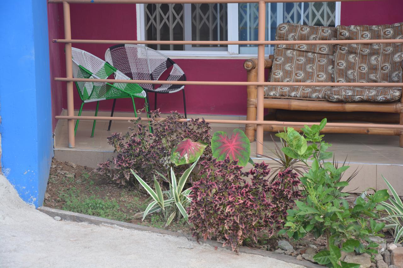 The Accra Backpackers Hostel Buitenkant foto