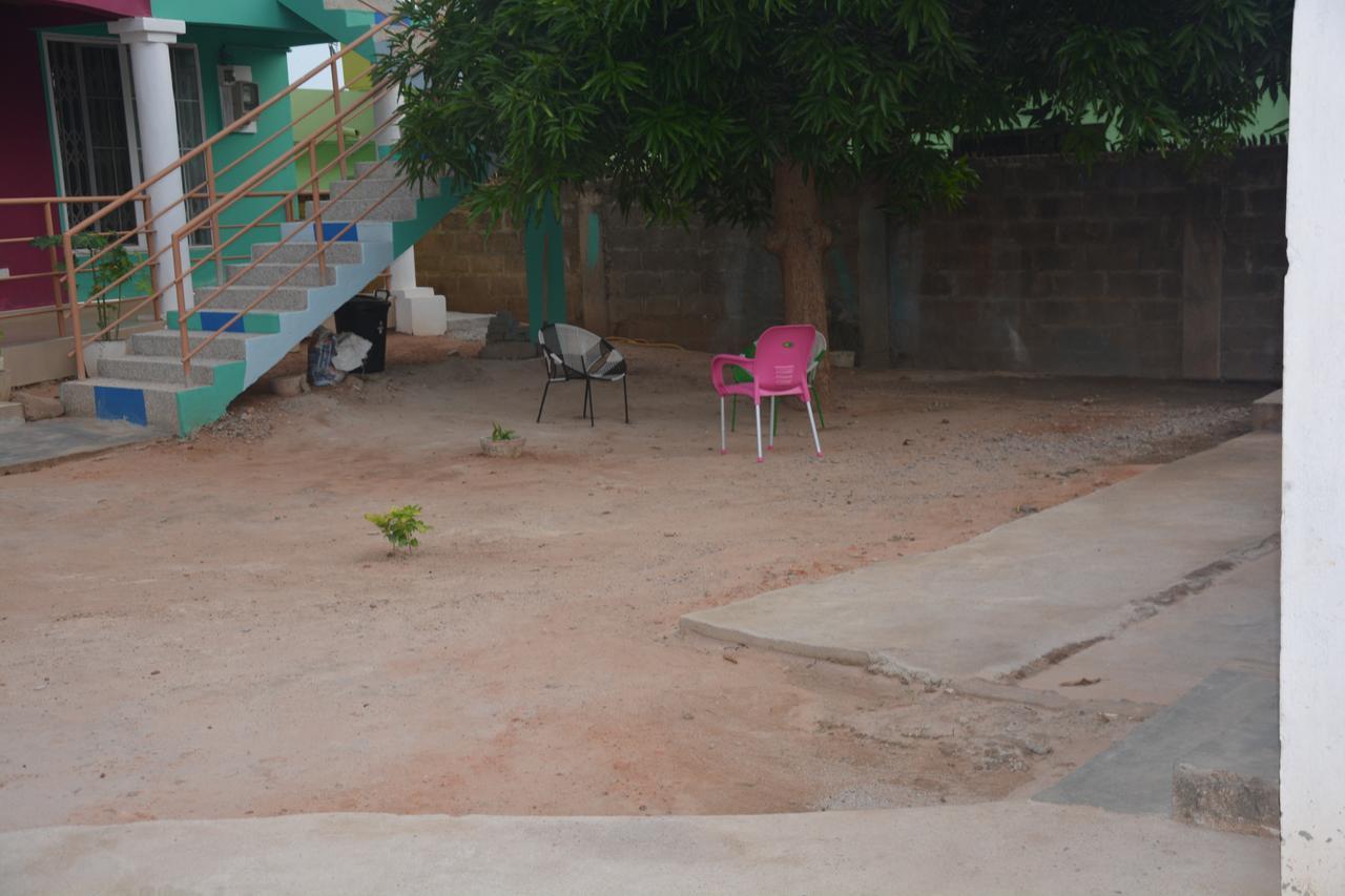 The Accra Backpackers Hostel Buitenkant foto